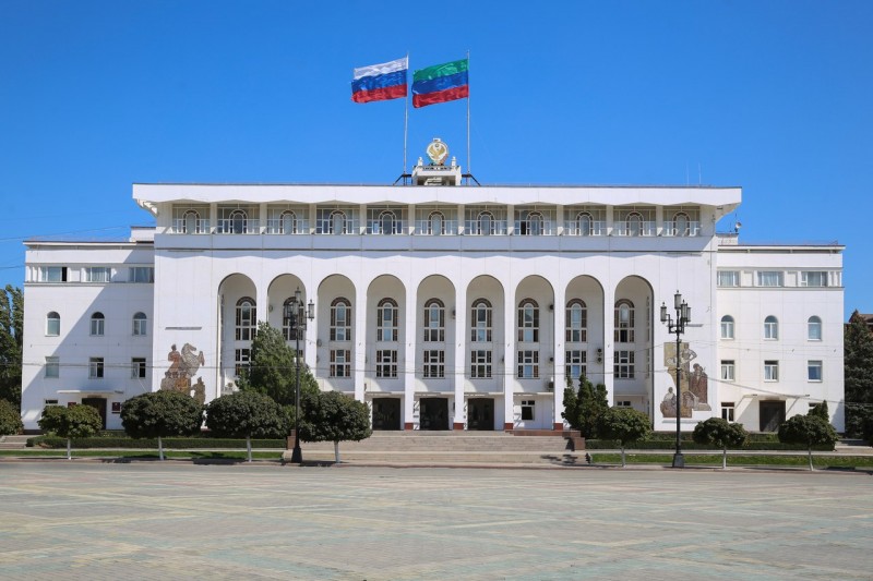 Дагестанцы чаще всего просят Меликова о решении социальных проблем 