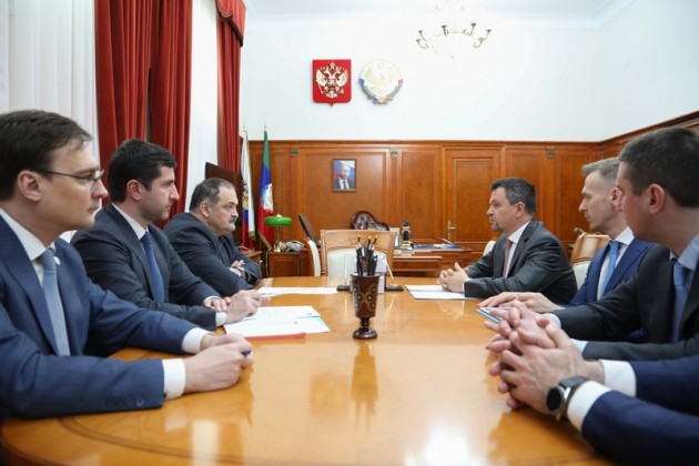 Почтовая служба в Дагестане и пути ее совершенствования стало темой встречи Сергея  Меликова и Максима Акимова