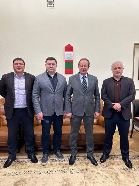Дагестан с рабочим визитом посетил генеральный секретарь Российского футбольного союза Максим Митрофанов