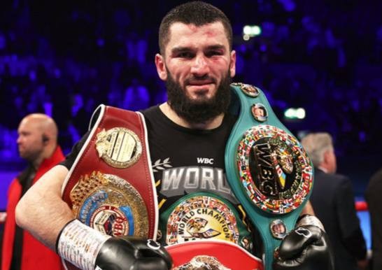 Артур Бетербиев сохранил титулы чемпиона мира WBC, IBF, WBO