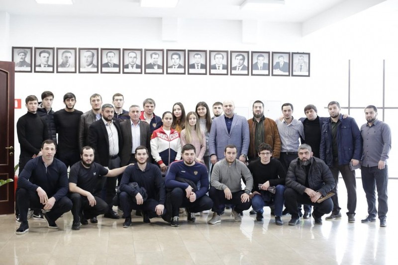 Сажид Сажидов поздравил сборную Дагестана по тхэквондо (спорт глухих) с победой на чемпионате России