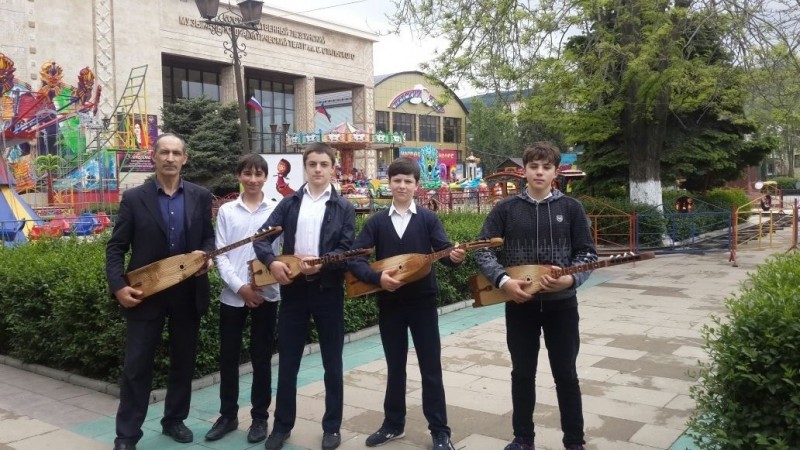 «Народные узоры». Ансамбль кумузистов ДШИ им. Г. Гасанова г. Избербаша стал победителем Республиканского музыкального конкурса.