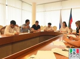 Форум молодых депутатов, с инициативой о проведении  мероприятия, выступили депутаты  НС РД.