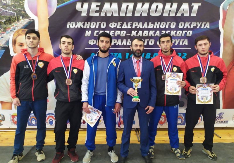 Дагестанские гиревики выиграли медали чемпионата ЮФО и СКФО 