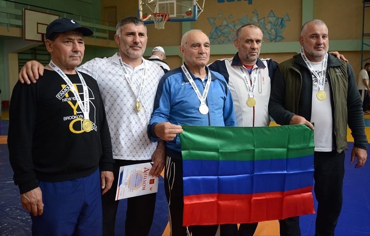 Дагестанские борцы-ветераны - лучшие на чемпионате России 