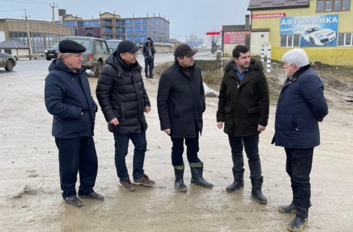 Батыр Эмеев посетил подтопленное село Новокули Новолакского района
