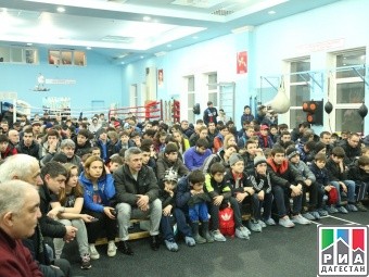 Профилактическую беседу  об опасности терроризма,  провели с воспитанниками спортивной школы  имени Али Алиева.