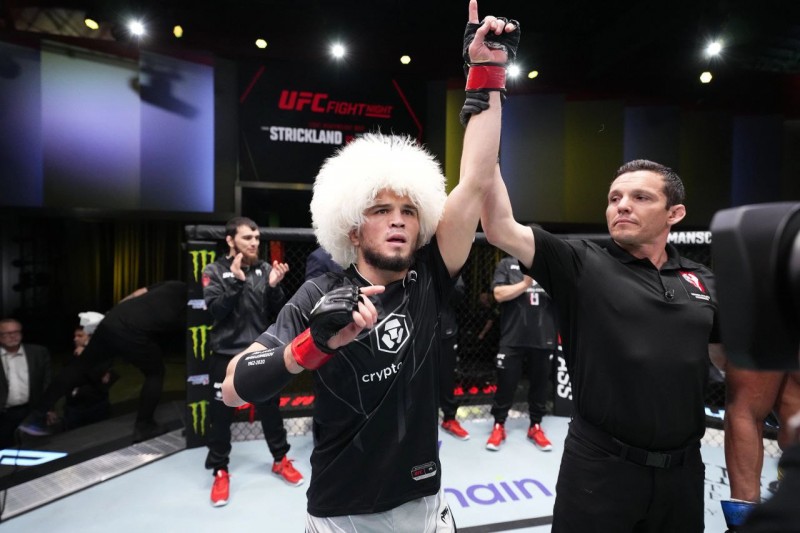 Умар Нурмагомедов нокаутировал соперника на турнире UFC в Лас-Вега