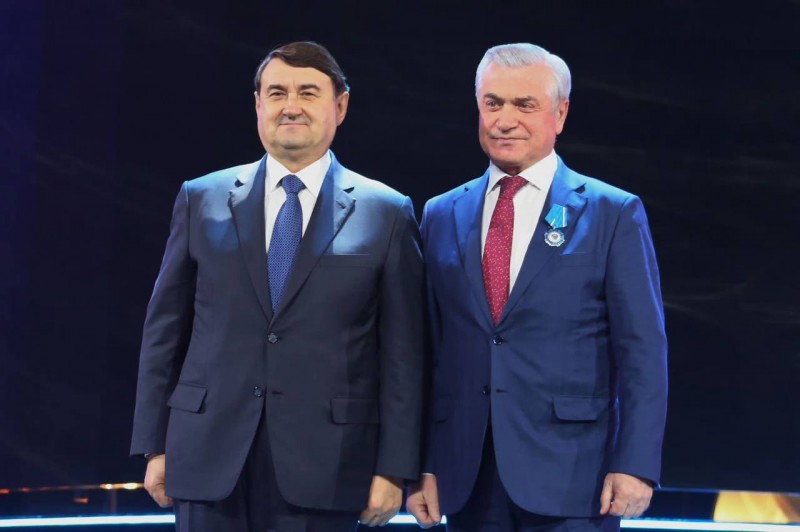Омар Муртузалиев награжден орденом Почета