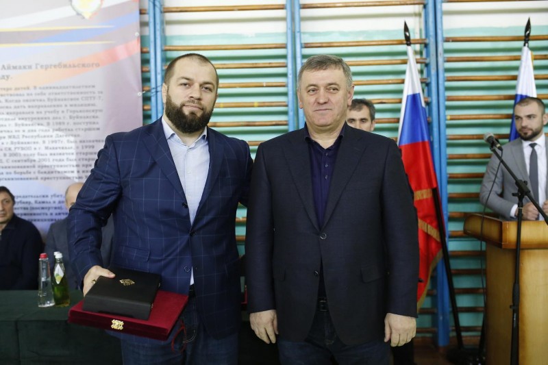 Министр по физической культуре и спорту РД Сажид Сажидов принял участие в открытии турнира по волейболу памяти сотрудника полиции, кавалера Ордена Мужества Шамиля Зубаирова.
