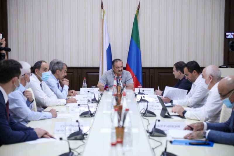 Сергей Меликов провел совещание по развитию Дербента 