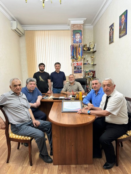 Встреча с учащейся молодежью прошла в Хасавюрте