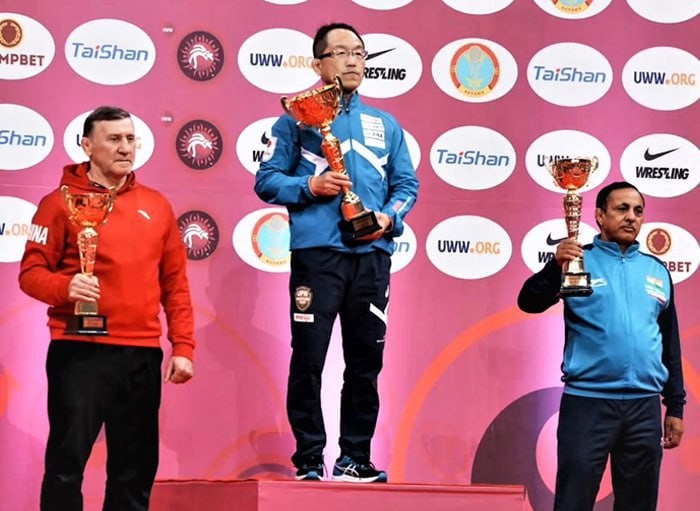 Дагестанский тренер привел китайских вольниц к успеху на Чемпионате Азии